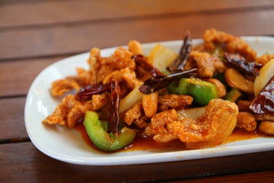 ไก่ผัดเม็ดมะม่วง