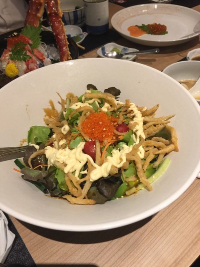 สลัดปลาเงินทอดกรอบ