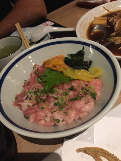 ข้าวหน้าปลาโอโทโร่