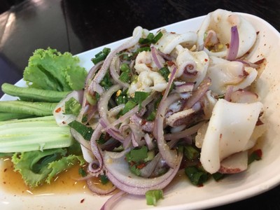 ลาบปลาหมึก