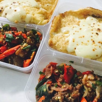 เมนูของร้าน กะเพราผัด รัชบาร์