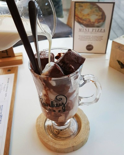 Monkey Cafe (มังกี้ คาเฟ่) ภูเก็ต Monkey Cafe (มังกี้ คาเฟ่) ภูเก็ต