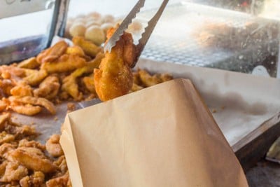 กล้วยทอด หน้าหมู่บ้านศิริวัฒนา