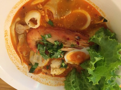 ต้มยำรวมมิตรแซ่บเวอร์