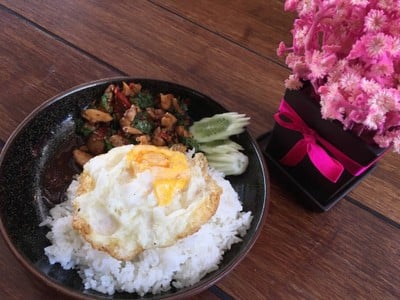 อร่อย หอม อาหารจานเดียว เที่ยงวันเป็นต้นไป