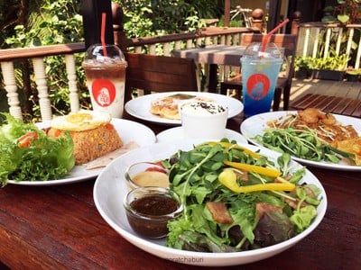 อาหาร หรือ เครื่องดื่ม