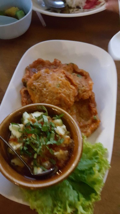 เคี้ยวไม่ไหวเลย ทอดปลากรายของแท้ เบิ้ลค่ะ