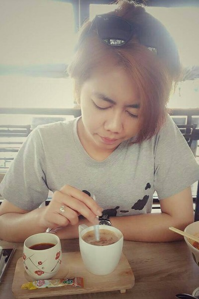 มอลค่า☕ร้อนร๊อนเสริฟคู่กับชาร้อนกอมหอม
