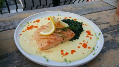 Hotel yayee (Roof Top Bar&Coffee Shop) บริษัทยาหยี จำกัด สำนักงานใหญ่