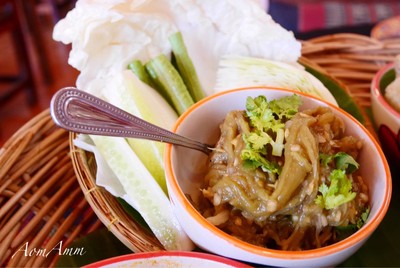 น้ำพริกหนุ่ม+ผักสด