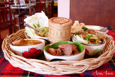 ขันโตก (350฿)