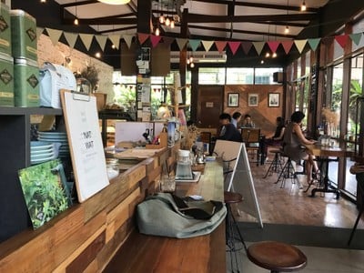 บรรยากาศ Natwat Home Cafe'