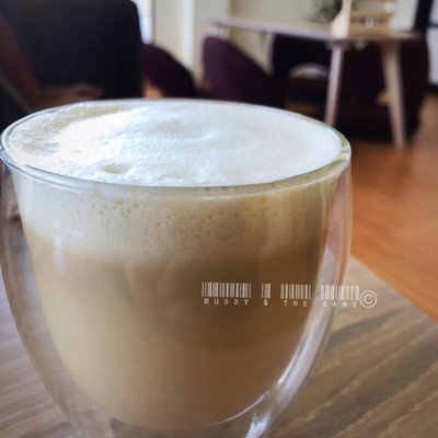 ลาเต้ร้อน 40฿