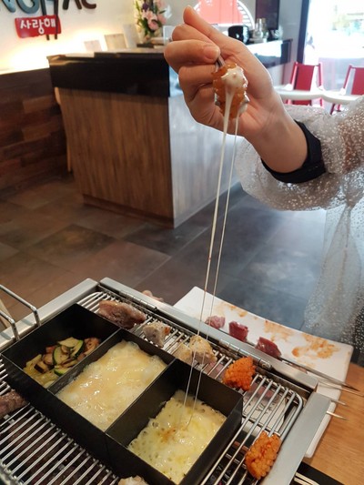 อาหาร หรือ เครื่องดื่ม