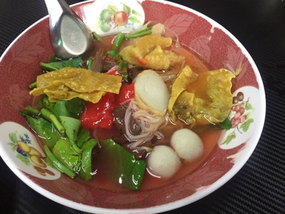 นิวชูรสโอชา ก๋วยเตี๋ยวลูกชิ้นปลา พาหุรัด นิวชูรสโอชา ก๋วยเตี๋ยวลูกชิ้นปลา พาหุรัด