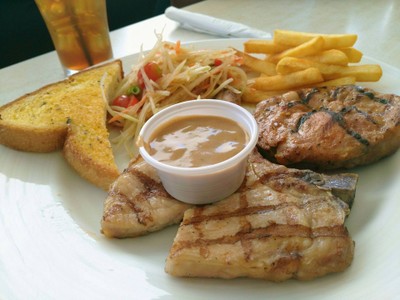 อาหาร หรือ เครื่องดื่ม