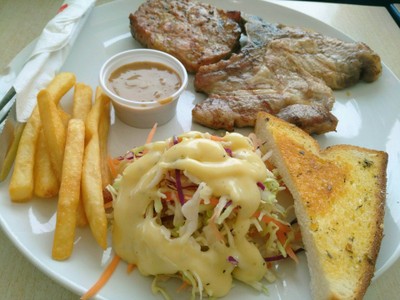 อาหาร หรือ เครื่องดื่ม