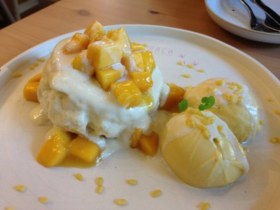 Mango Sapporo Pancake