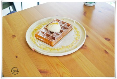 Crack Brussels Waffle