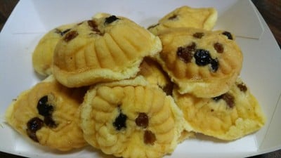ขนมไข่ใส่ลูกเกด