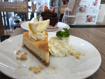 เจ-ริน Jrin Cuisine&bakery (เจ-ริน) เจ-ริน Jrin Cuisine&bakery (เจ-ริน)