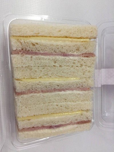 แซนวิชแฮมชีสพอใช้ได้คะ