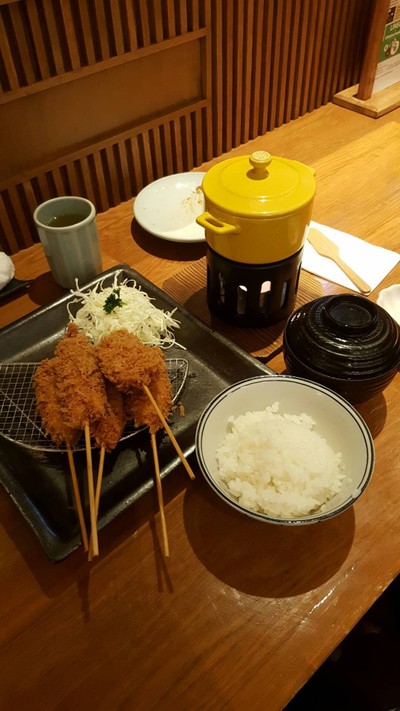 อาหาร หรือ เครื่องดื่ม