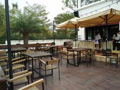 บรรยากาศ Koze Bar & Restaurant