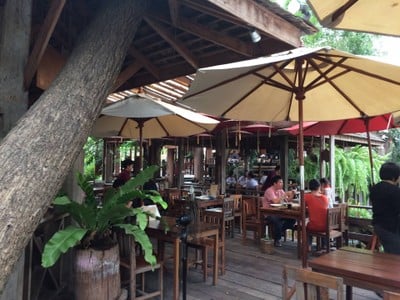 บรรยากาศ ขนมจีนต้นก้ามปู วัดจันทร์