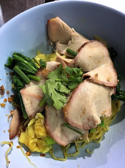 บะหมี่เกี๊ยวหมูแดง