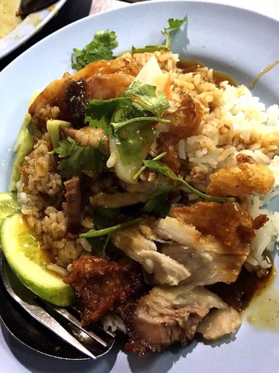 ข้าวหมูกรอบ