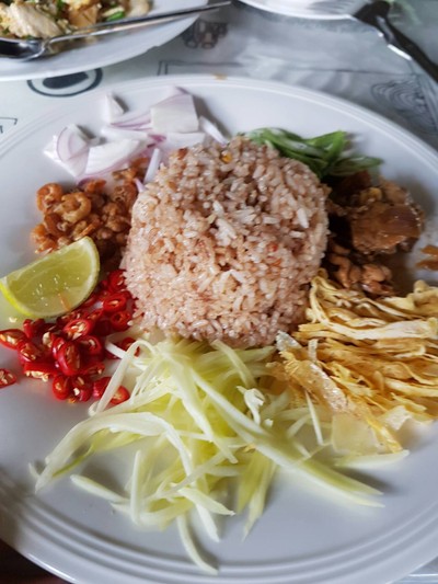 ข้าวคลุกะปิ