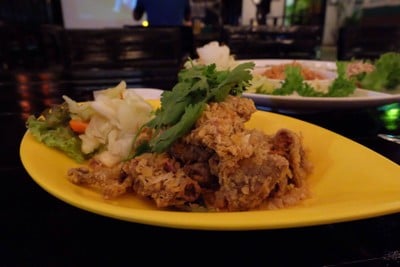 ไส้อ่อนทอดกระเทียม