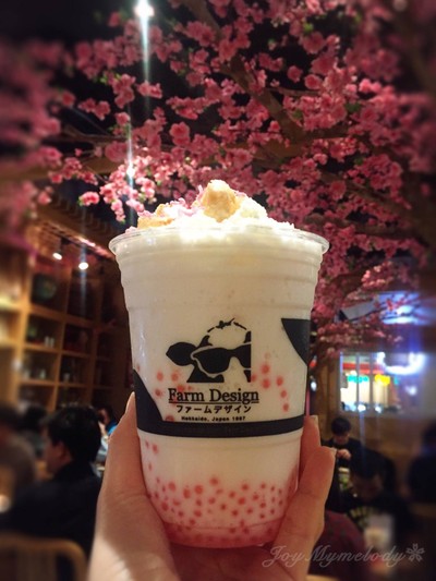 Sakura Caviar Cheesecake Frappe