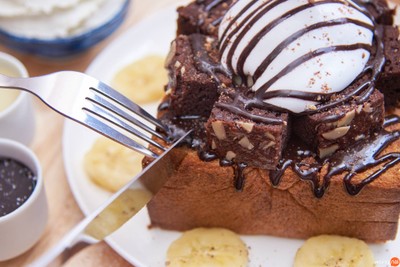 บราวนีโทสต์