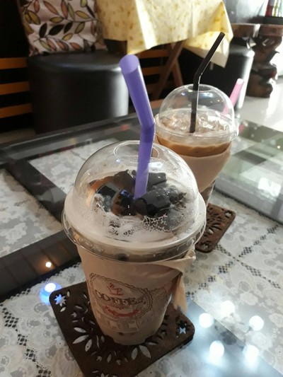 อาหาร หรือ เครื่องดื่ม