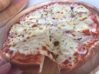 ฮาวายเอี้ยนพิซซ่า