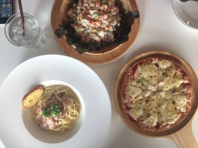 อาหาร หรือ เครื่องดื่ม