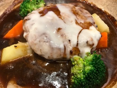 แฮมเบอร์เกอร์ นาเบะ ซอส เดมิกลาส