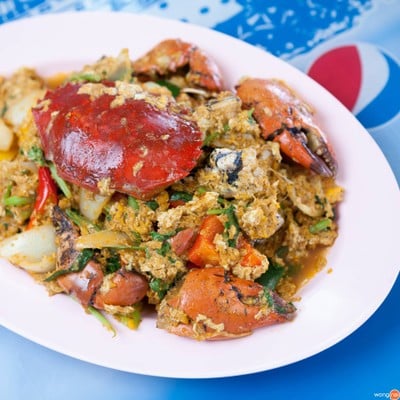 สโมสรท้ายเรือหลวงแม่กลอง