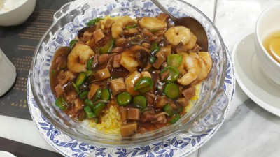 ข้าวผัดกุ้งกับหอยเชลล์