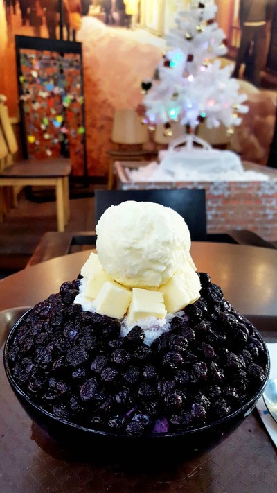 Milk Blueberry Cheese Bingsoo