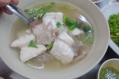 เฮียหวาน ข้าวต้มปลา สาทร