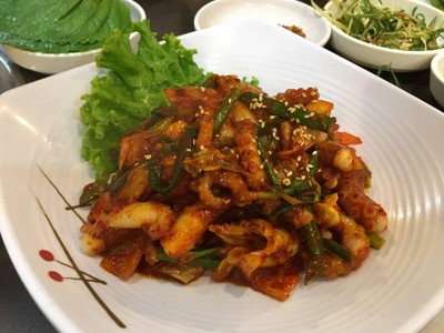 หนวดปลาหมึกผัดเผ็ด