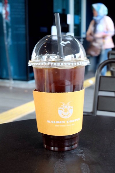 อเมริกาโน่เย็น (กาแฟดำเย็น)