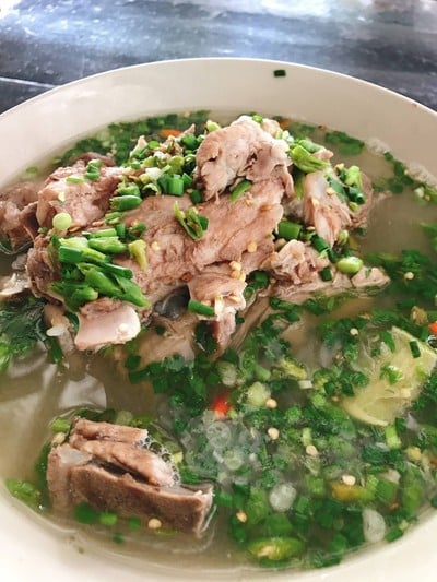 เมนูของร้าน โกวนัน แซ่บถึงใจ สาขาระยอง  ตามสั่ง,ส้มตำ,ก๋วยเตี๋ยว,ของทานเล่น(Gownan Street Food 24Hrs) สาขา ระยอง