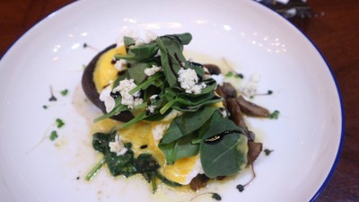 Mushroom & Spinach Eggs Benedict