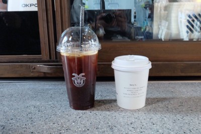 Iced Americano & Hot greentea Latte