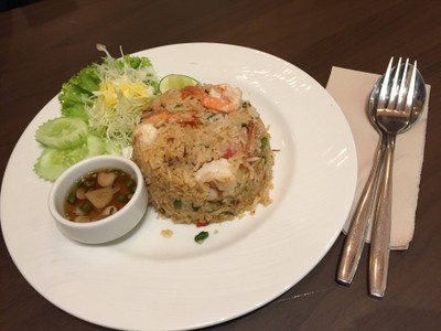 ข้าวผัดต้มยำกุ้ง