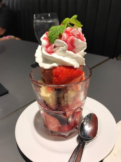 Mixed Berries Sundae (s)